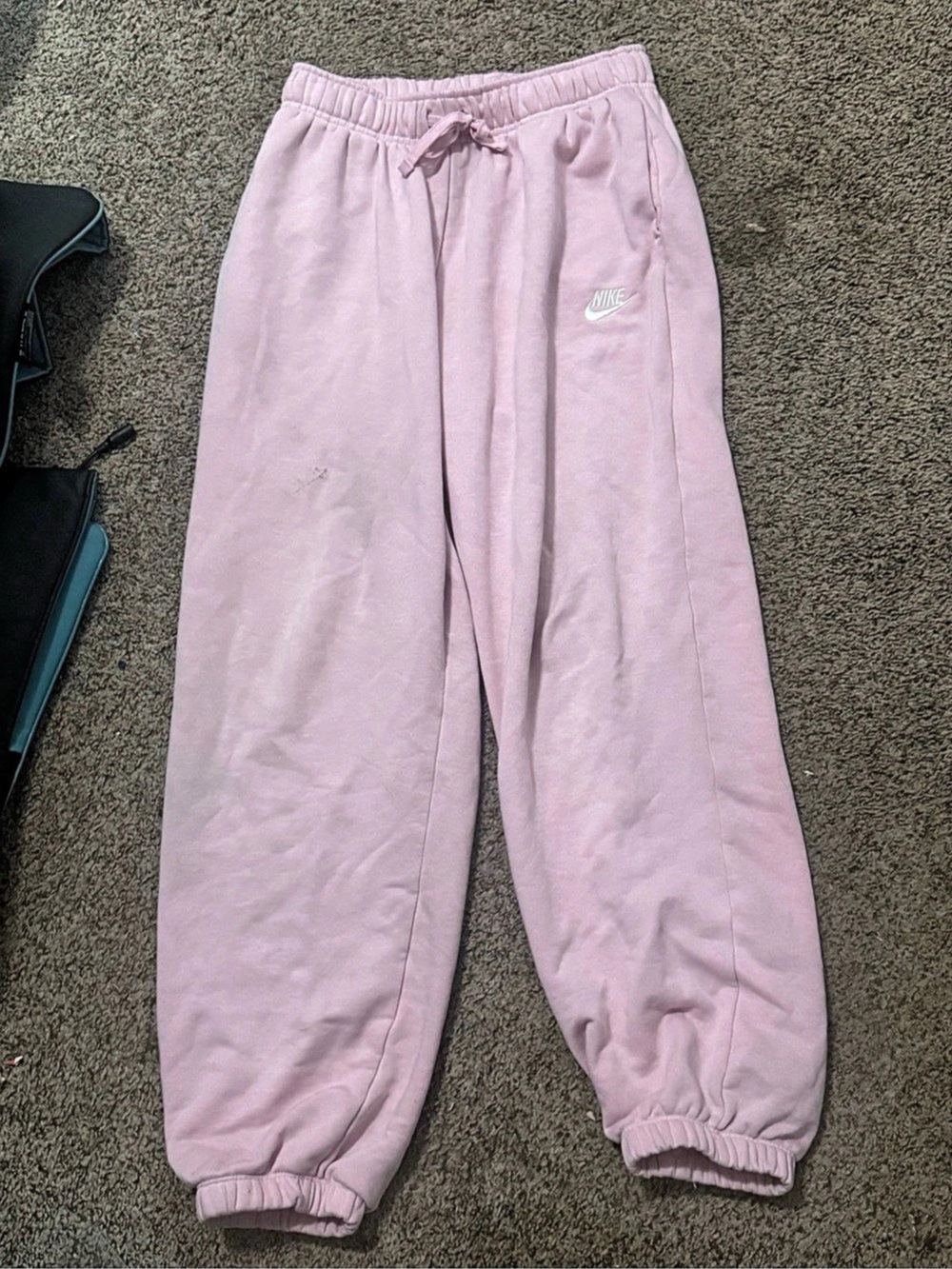 Nike Sportswear Essential Fleece Pants Pink Small
